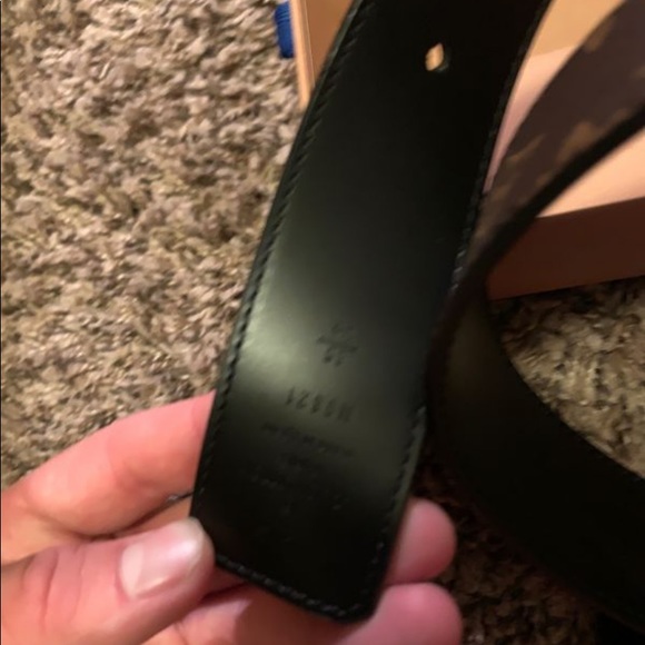 LV Reversible 85/34 Belt - Picture 4 of 6